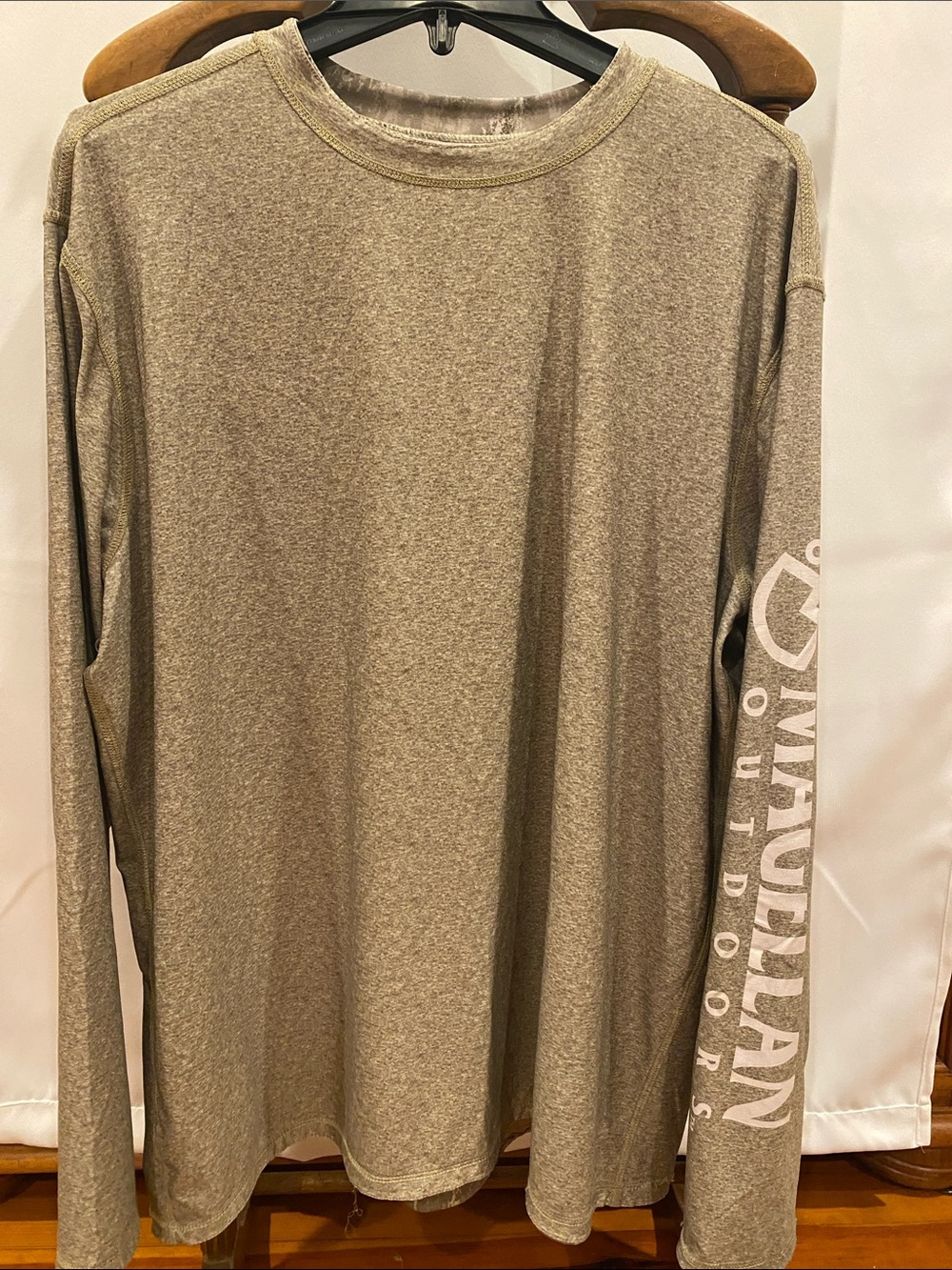 Magellan Outdoors Reversible Heathered Olive and Camo Long-Sleeve Crewneck